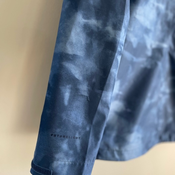 The North Face Printed Dryzzle Future Light Jacket - Women’s Size Medium - Picture 7 of 10